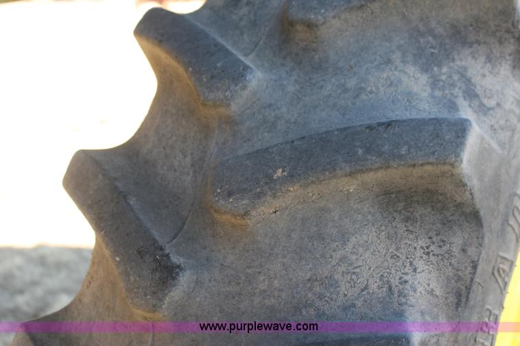 image for item F3486 2008 John Deere 4830 self-propelled sprayer