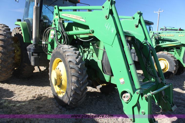 image for item F3487 1997 John Deere 8400 MFWD tractor