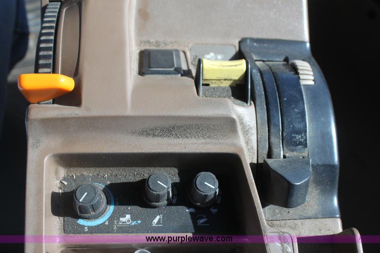 image for item F3488 1998 John Deere 8100 MFWD tractor