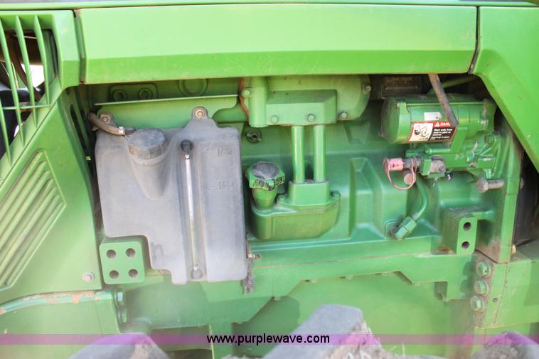 image for item F3488 1998 John Deere 8100 MFWD tractor