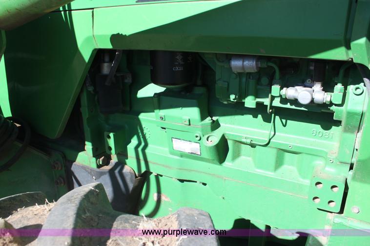 image for item F3488 1998 John Deere 8100 MFWD tractor