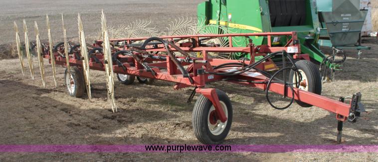 image for item F3491 2009 H&S BF16 bi-fold rake
