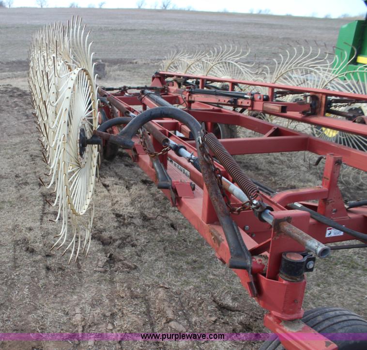 image for item F3491 2009 H&S BF16 bi-fold rake