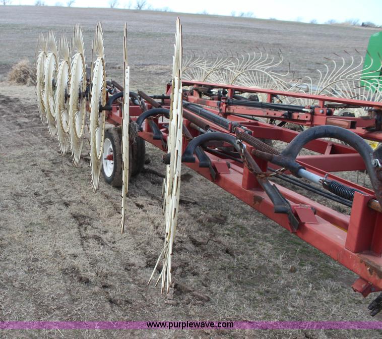 image for item F3491 2009 H&S BF16 bi-fold rake