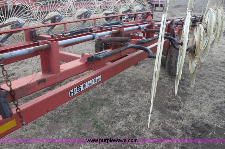 image for item F3491 2009 H&S BF16 bi-fold rake