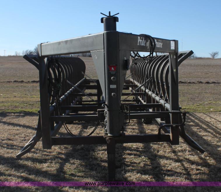 image for item F3494 2007 Pride of the Prairie dual inline bale trailer