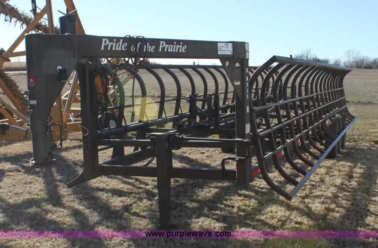 image for item F3494 2007 Pride of the Prairie dual inline bale trailer