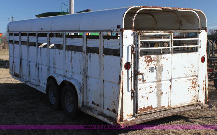 image for item F3495 1990 Bullmobile livestock trailer