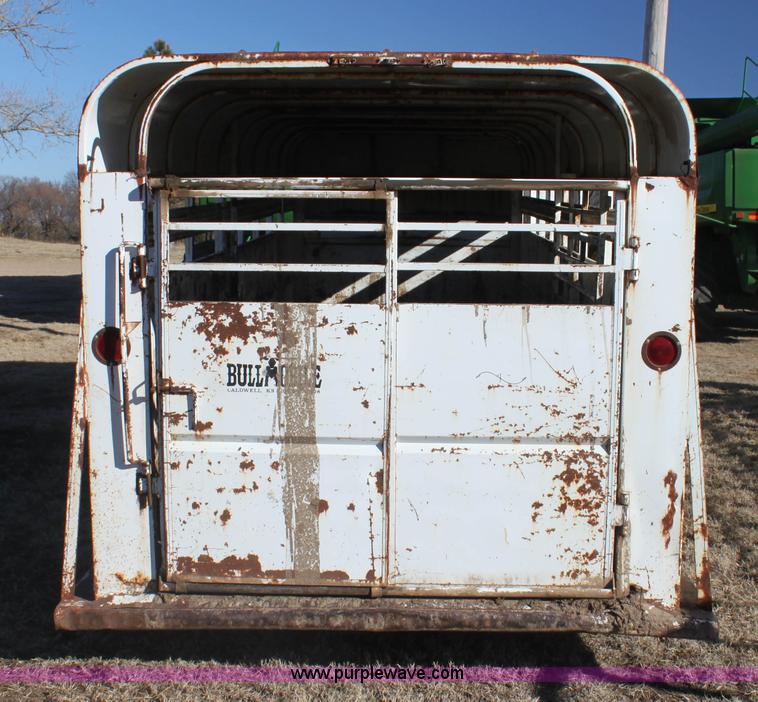 image for item F3495 1990 Bullmobile livestock trailer