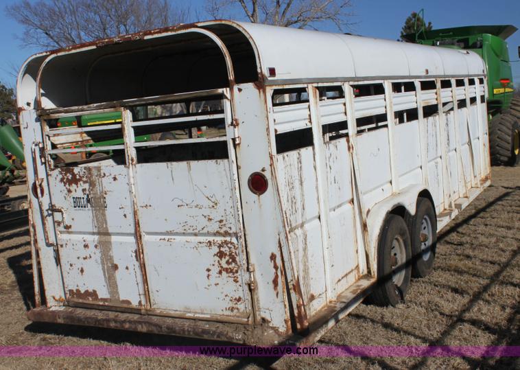 image for item F3495 1990 Bullmobile livestock trailer