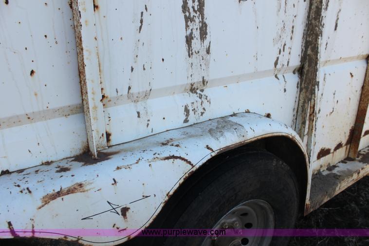 image for item F3495 1990 Bullmobile livestock trailer