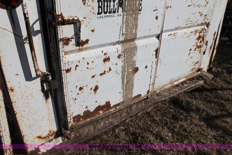 image for item F3495 1990 Bullmobile livestock trailer
