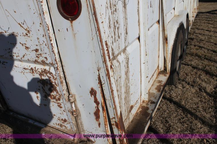 image for item F3495 1990 Bullmobile livestock trailer