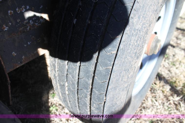 image for item F3495 1990 Bullmobile livestock trailer