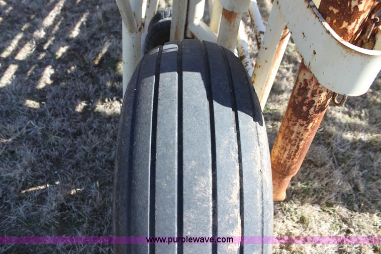 image for item F3500 Wilson wheel corral portable pens