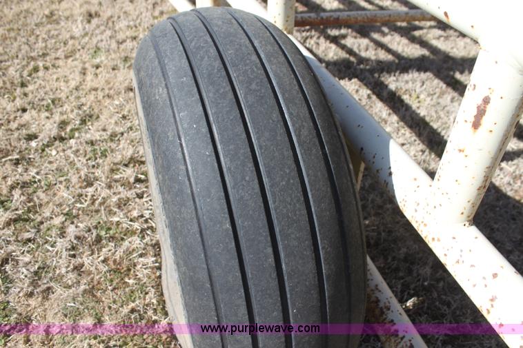 image for item F3500 Wilson wheel corral portable pens