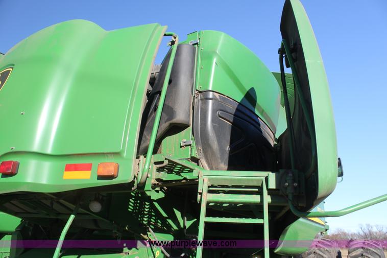 image for item L6500 2010 John Deere 9770 STS combine