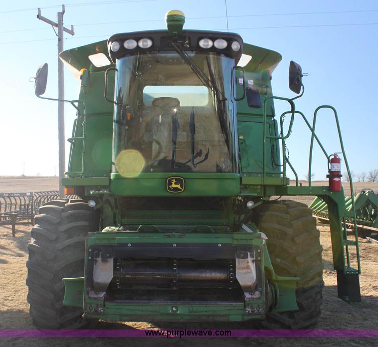 image for item L6501 2011 John Deere 9770 STS combine
