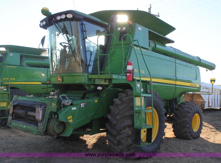 image for item L6501 2011 John Deere 9770 STS combine