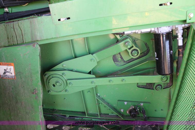 image for item L6501 2011 John Deere 9770 STS combine