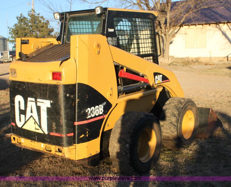 image for item L6503 2006 Caterpillar 236B skid steer
