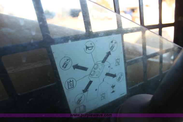 image for item L6503 2006 Caterpillar 236B skid steer