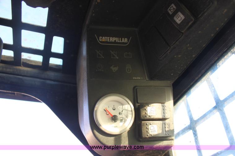 image for item L6503 2006 Caterpillar 236B skid steer