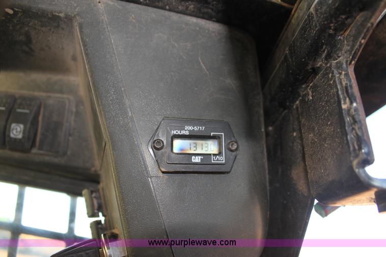 image for item L6503 2006 Caterpillar 236B skid steer