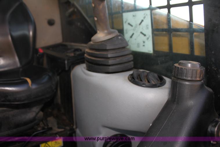 image for item L6503 2006 Caterpillar 236B skid steer