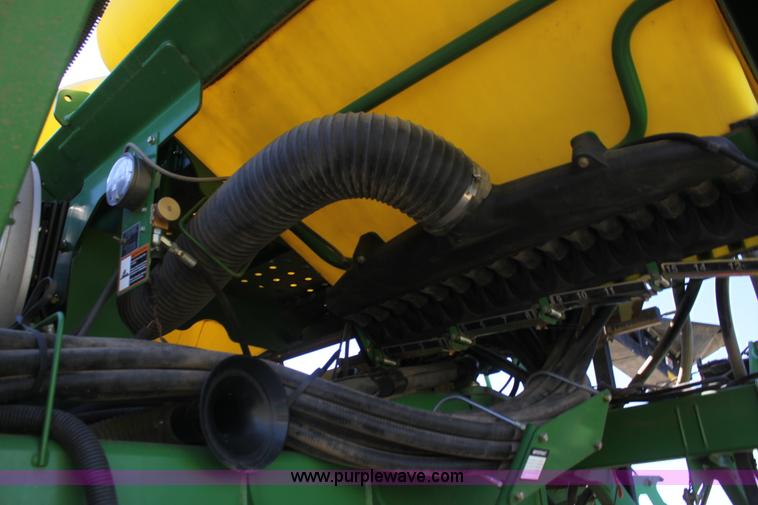 image for item L6504 2010 John Deere 1790 split row planter