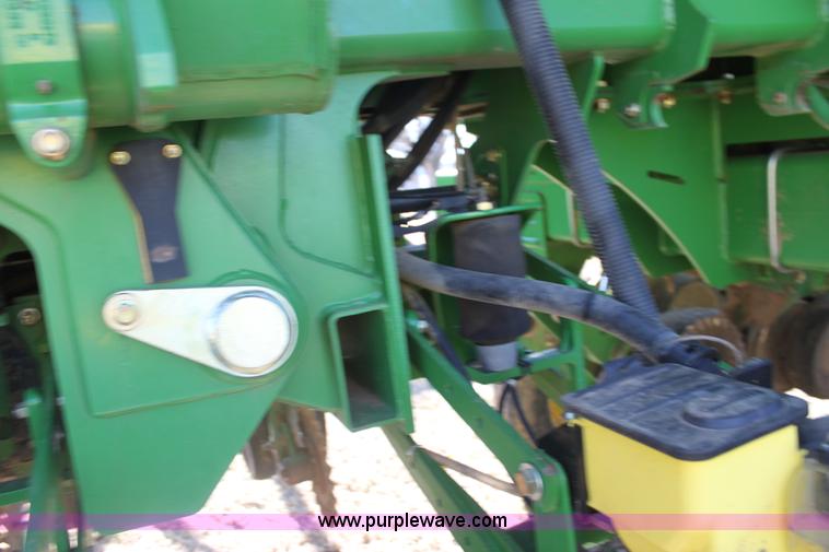 image for item L6504 2010 John Deere 1790 split row planter