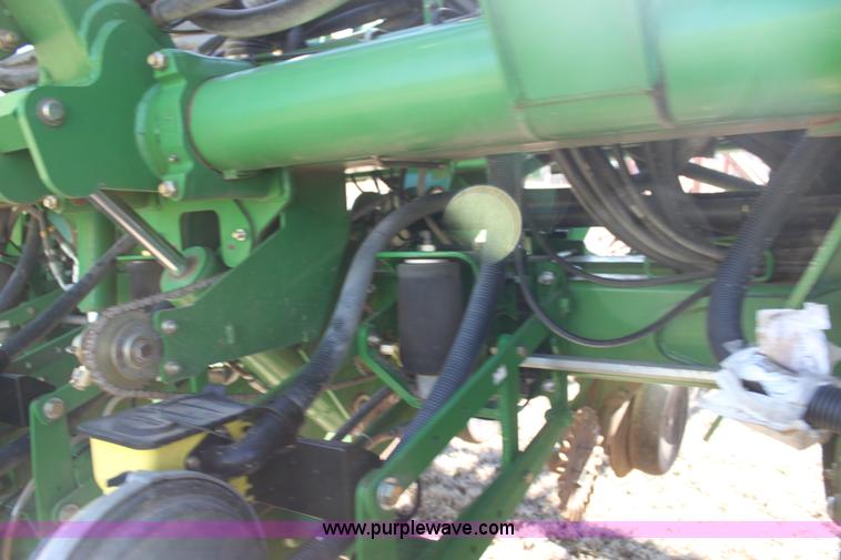 image for item L6504 2010 John Deere 1790 split row planter