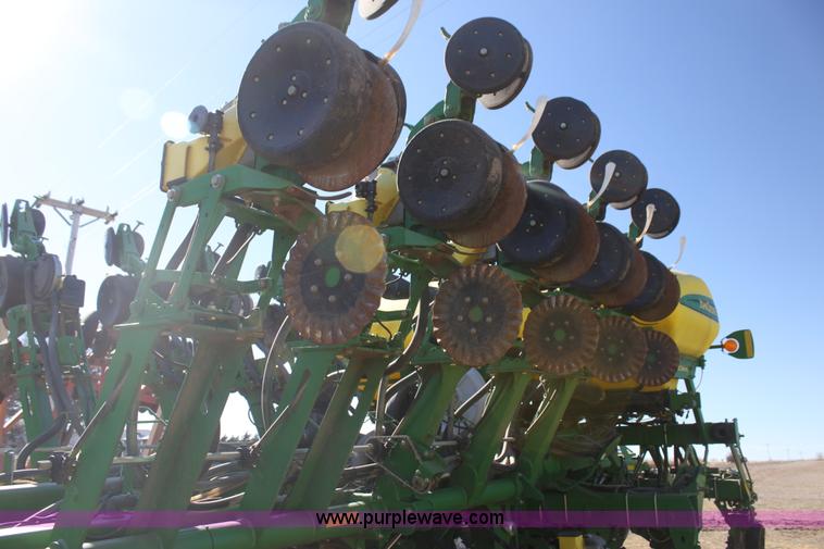 image for item L6504 2010 John Deere 1790 split row planter