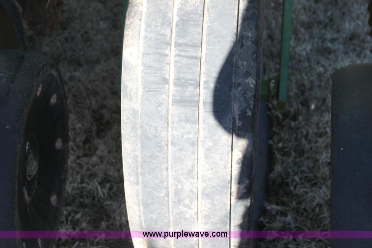 image for item L6504 2010 John Deere 1790 split row planter