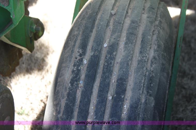 image for item L6504 2010 John Deere 1790 split row planter
