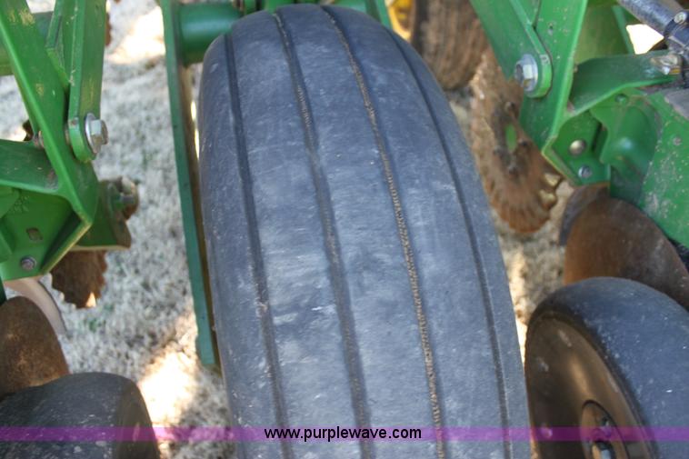 image for item L6504 2010 John Deere 1790 split row planter