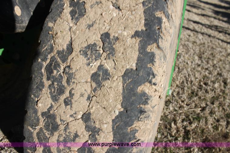 image for item L6504 2010 John Deere 1790 split row planter