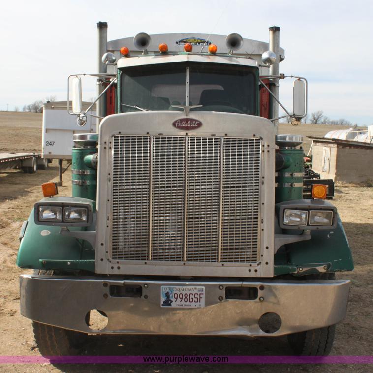 image for item L6507 1984 Peterbilt 359 grain truck