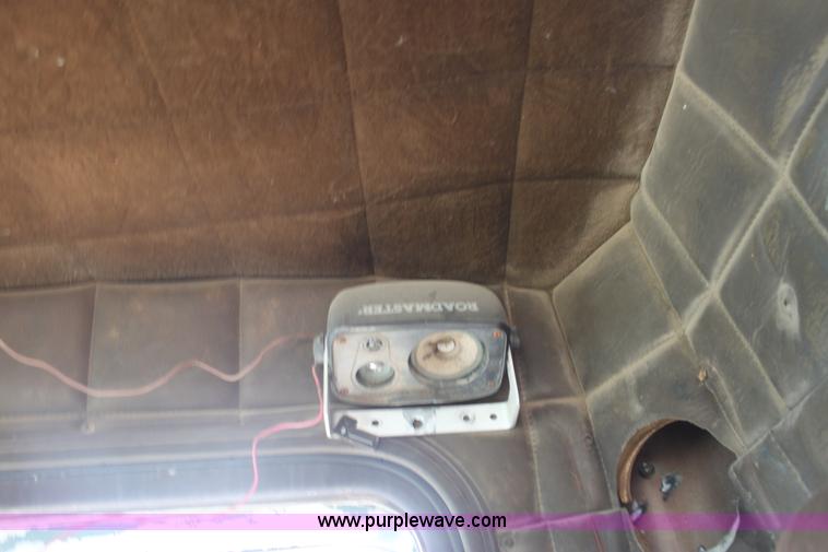 image for item L6507 1984 Peterbilt 359 grain truck