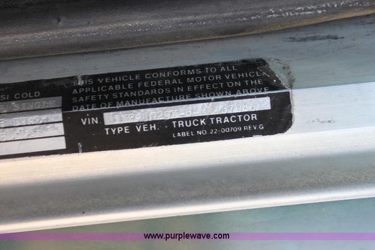 image for item L6507 1984 Peterbilt 359 grain truck