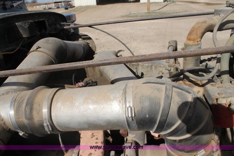 image for item L6507 1984 Peterbilt 359 grain truck