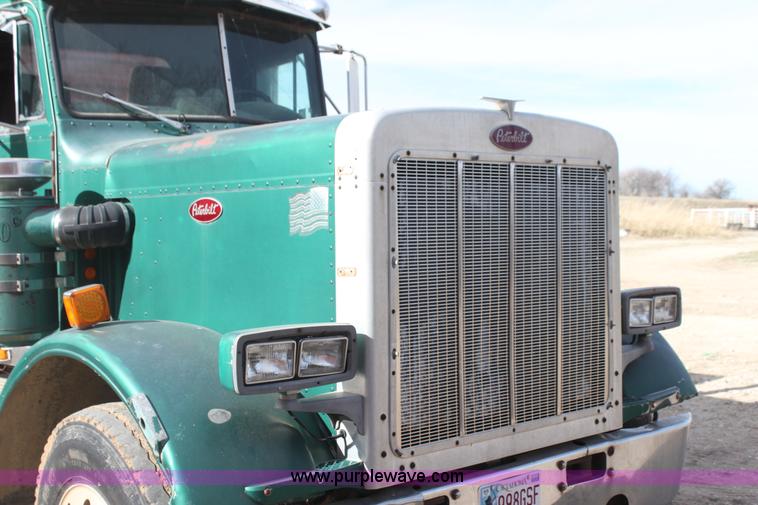 image for item L6507 1984 Peterbilt 359 grain truck