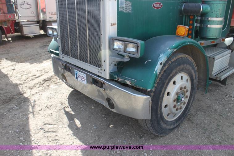 image for item L6507 1984 Peterbilt 359 grain truck