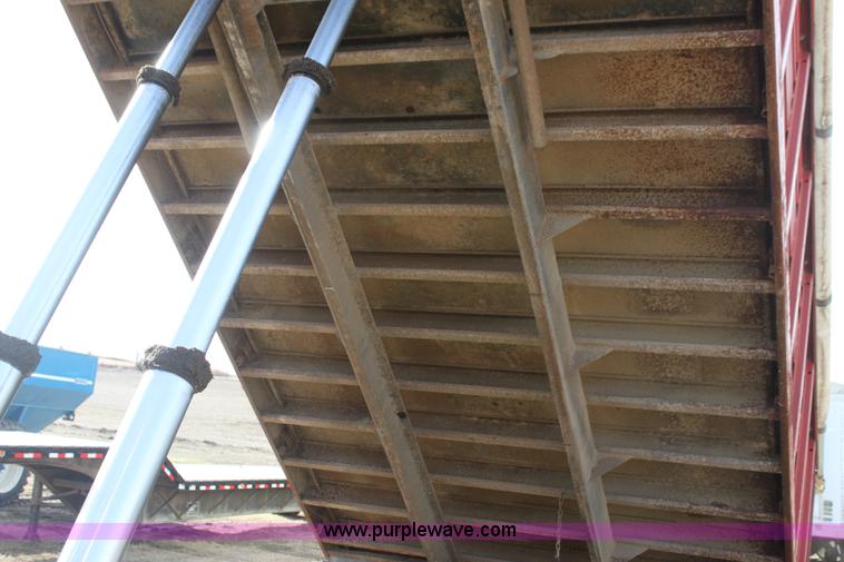 image for item L6507 1984 Peterbilt 359 grain truck