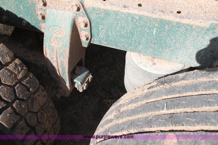 image for item L6507 1984 Peterbilt 359 grain truck