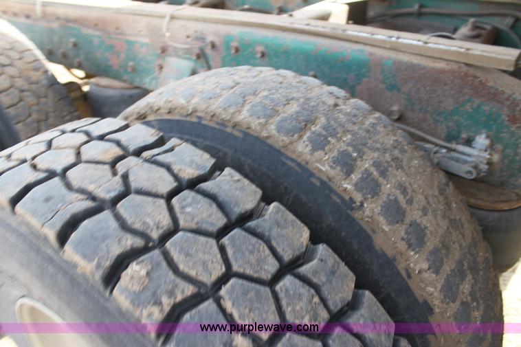 image for item L6507 1984 Peterbilt 359 grain truck