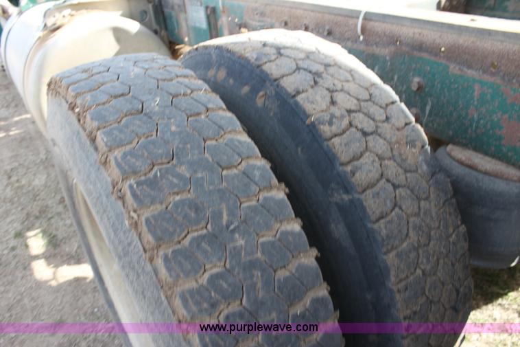 image for item L6507 1984 Peterbilt 359 grain truck