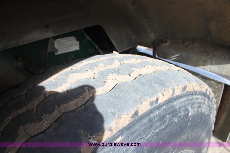 image for item L6507 1984 Peterbilt 359 grain truck