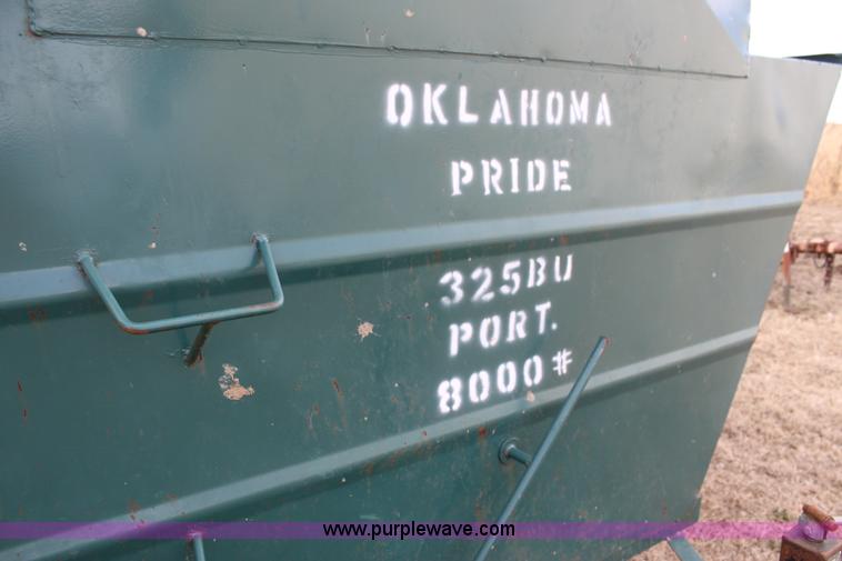 image for item L6508 Lemarks Oklahoma Pride creep feeder