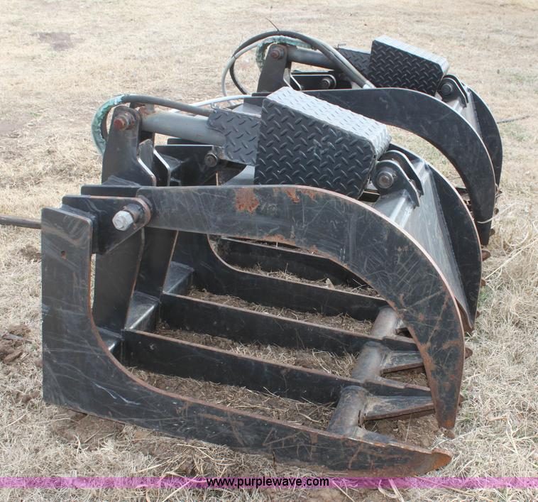 image for item L6510 Caterpillar root grapple bucket